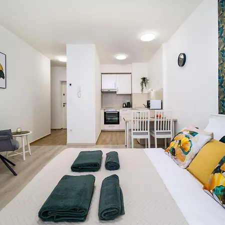 Pearl By Liget With Parking Apartamento Budapest