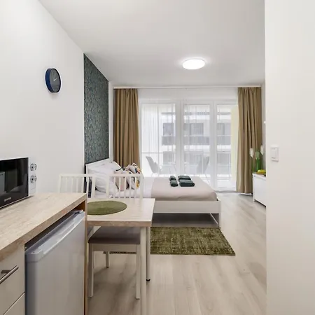 Pearl By Liget With Parking Budapest