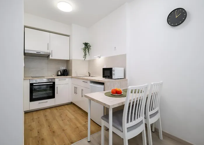 New With Parking By The Park Apartment Budapest
